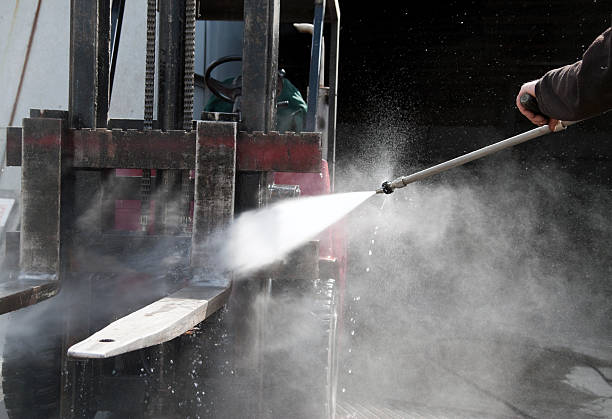 Why Choose Our Certified Pressure Washing Experts for Your Project Needs in Manheim, PA?